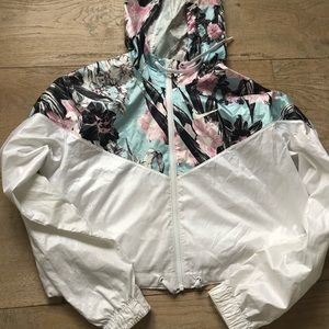 nike windbreaker